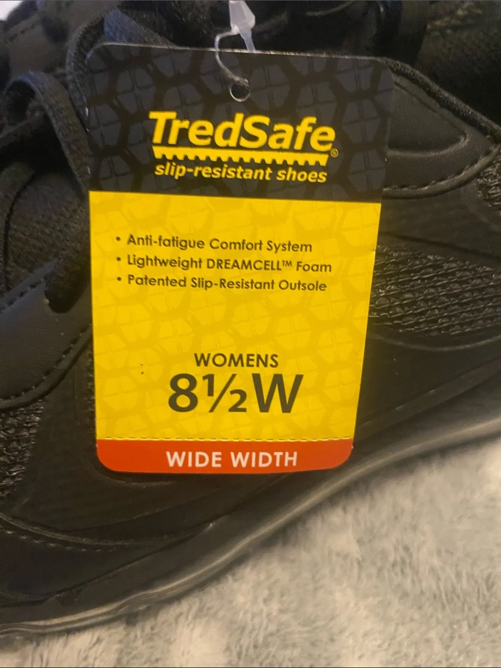 Tredsafe slip-resistant Women's Black Lace-Up Comfort Sneakers